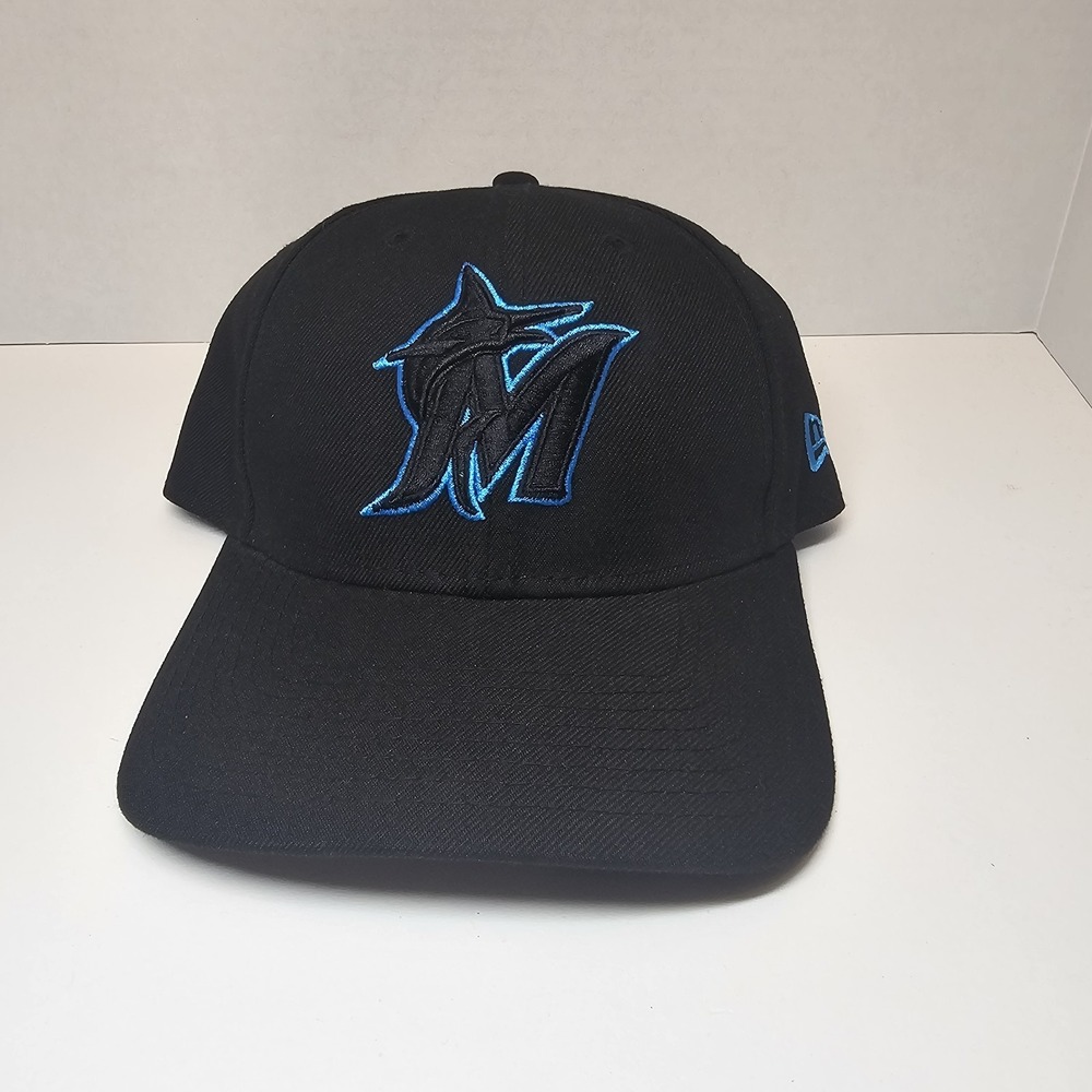 New Era Snapback Miami Marlins Cap: Black with Blue Logo, Adjustable‎ Fit